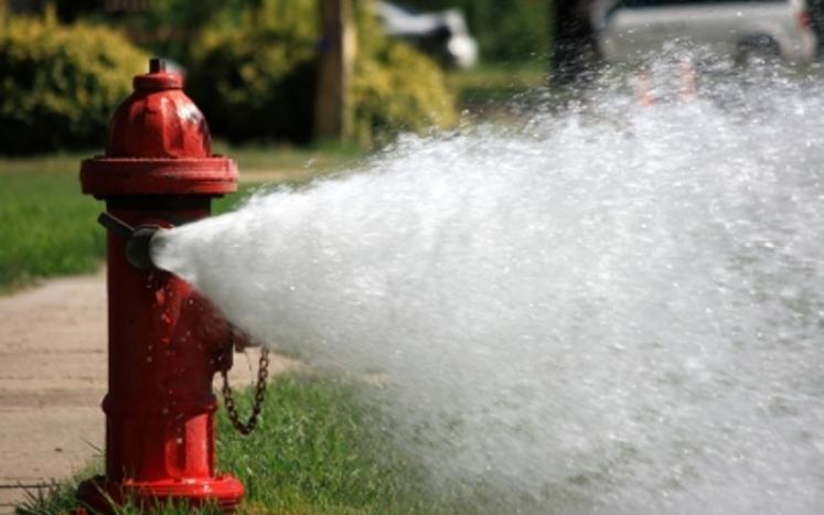 Image of fire hydrant being flushed